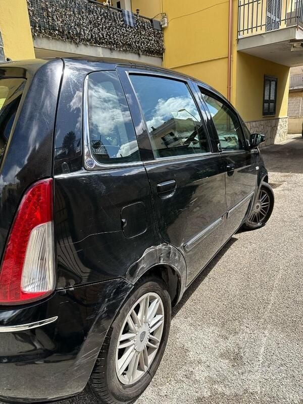 Usata Lancia Musa 77 CV (56 kW) 2009 Monovolume