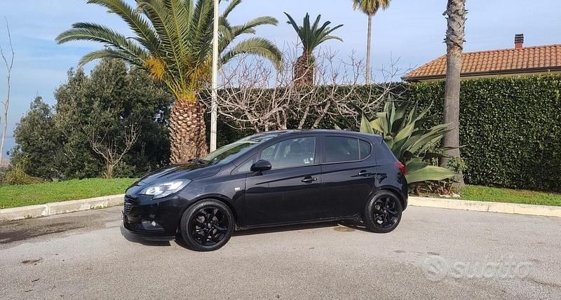 Usata Opel Corsa 69 CV (50 kW) 2017 Nero Berlina