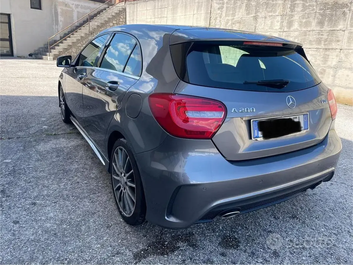 Usata Mercedes A200 AMG 136 CV (100 kW) 2014 Grigio Utilitaria