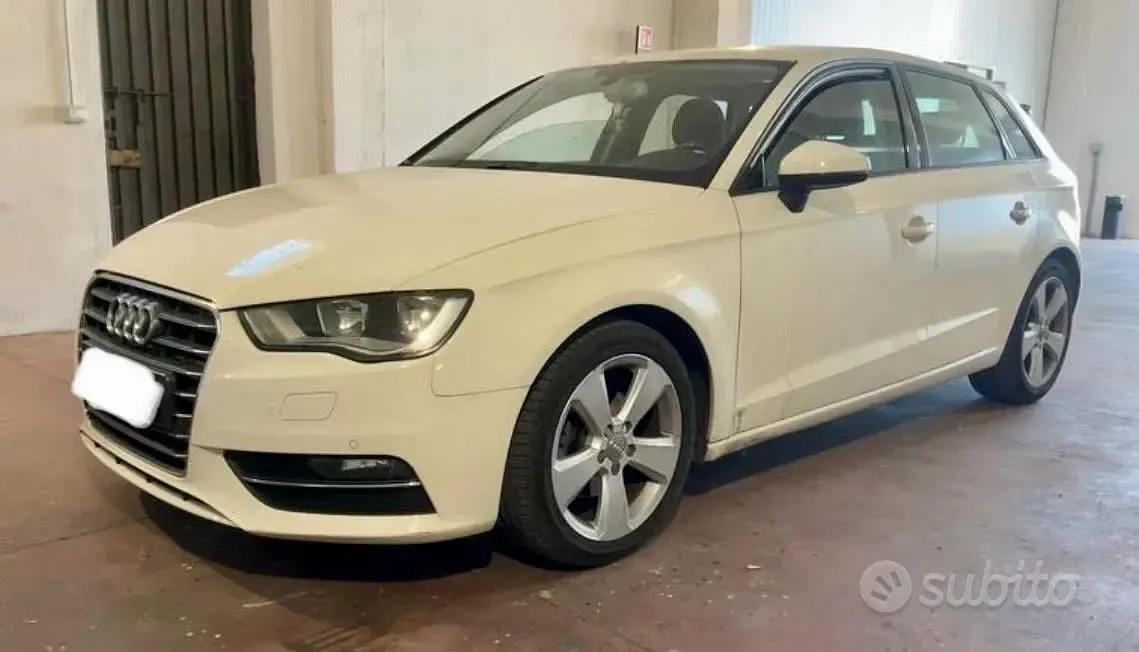 Usata Audi A3 Ambition 105 CV (77 kW) 2013 Bianco Berlina