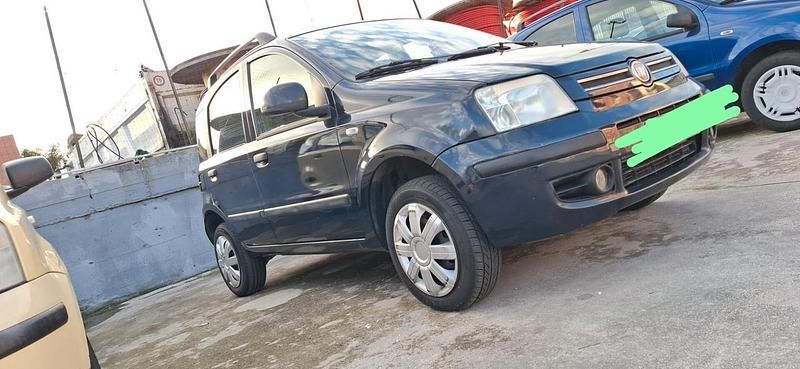 Usata Fiat Panda Dynamic 59 CV (43 kW) 2010 Blu Utilitaria
