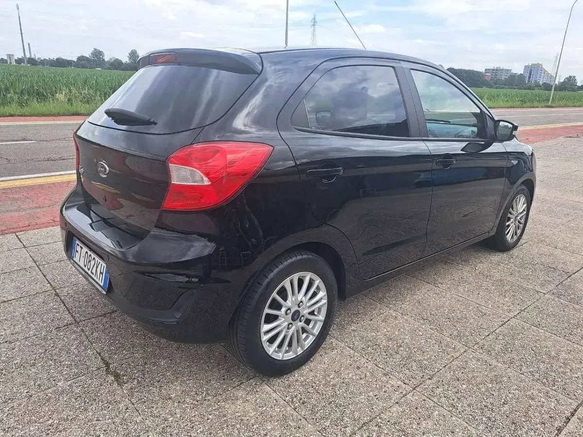 Usata Ford Ka Ultimate 86 CV (63 kW) 2018 Nera Berlina