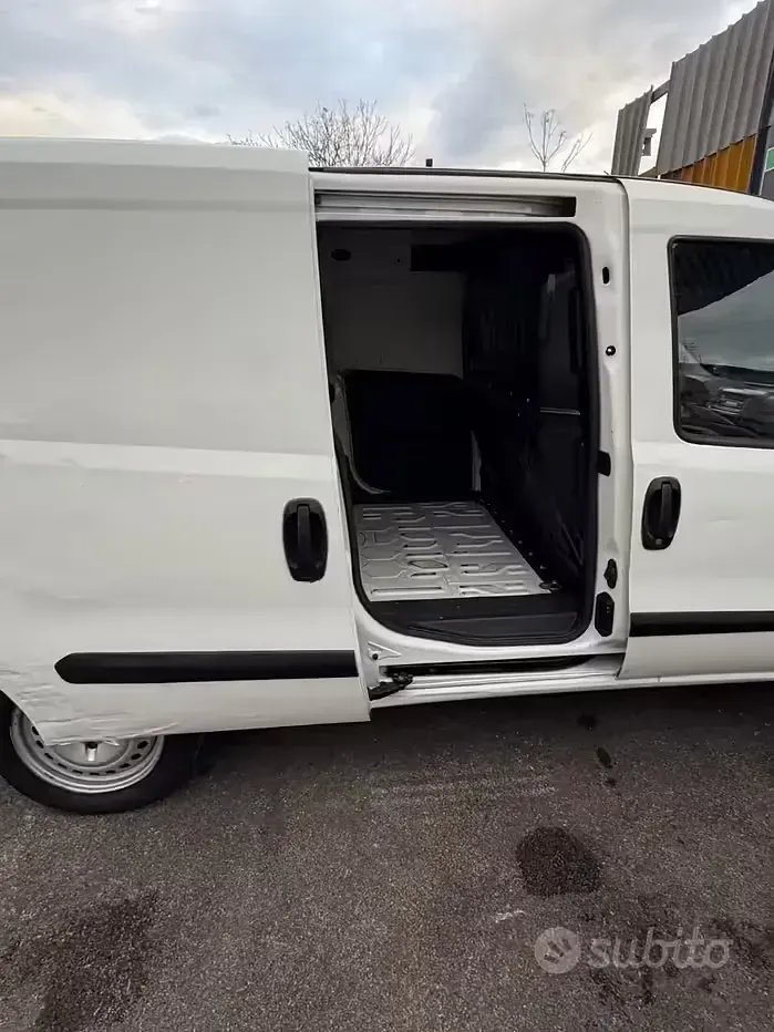 Occasion Opel Combo 120 ch (88 kW) 2017 Blanc Monospace