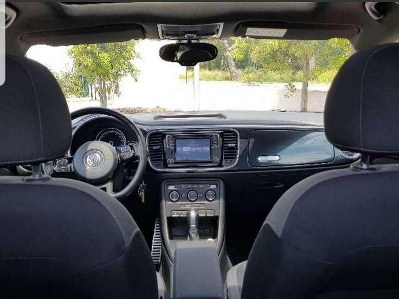 Usata VW Beetle Sportline 150 CV (110 kW) 2015 Bianco Utilitaria