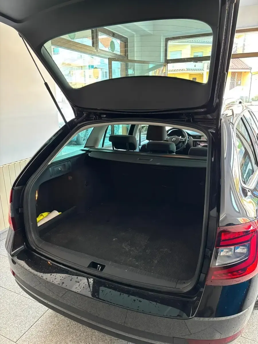 Usata Skoda Octavia G-TEC Ambition 130 CV (95 kW) 2020 Nero Station wagon