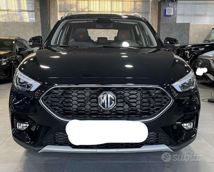 Usata MG ZS Luxury 111 CV (81 kW) 2024 Nero Berlina
