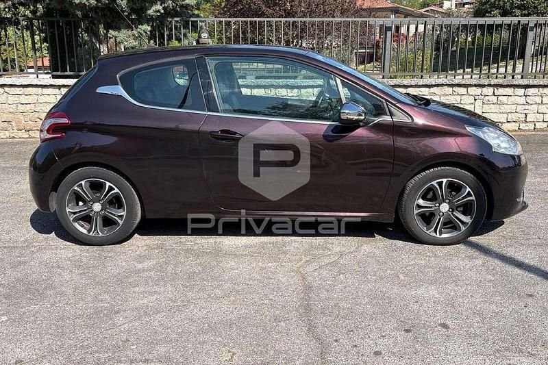 Usata Peugeot 208 Active 95 CV (69 kW) 2012 Marrone Utilitaria