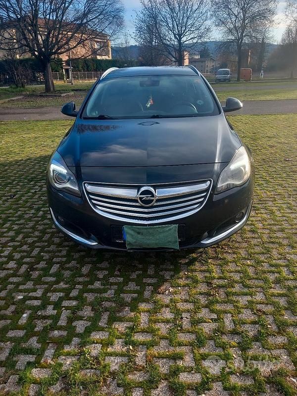 Usata Opel Insignia 170 CV (125 kW) 2014 Nero Station wagon