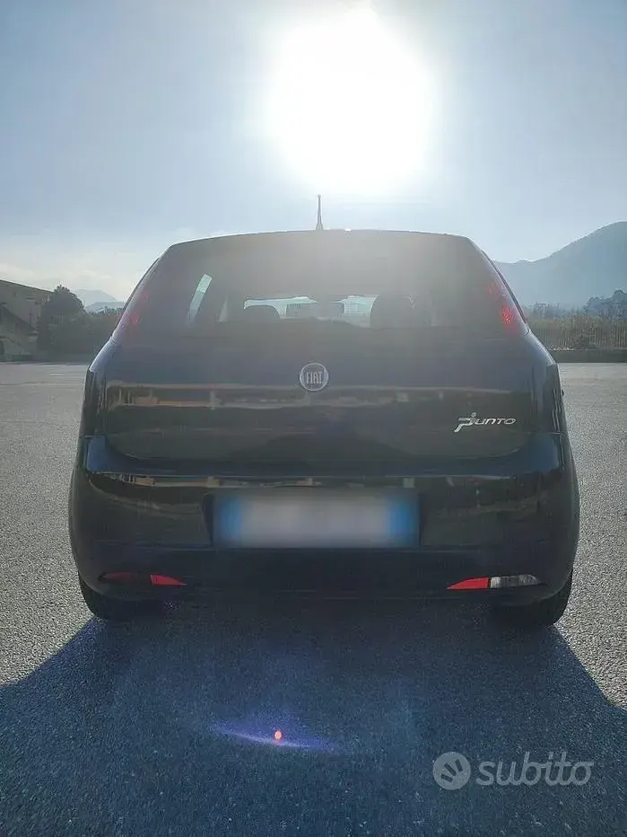 Usata Fiat Grande Punto 90 CV (66 kW) 2006 Nero Utilitaria