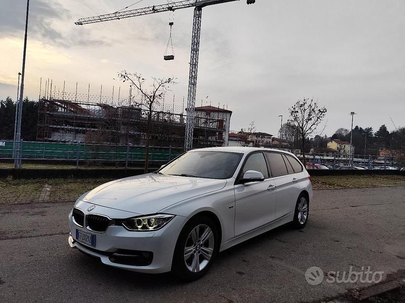Bianco Usata 2013 BMW 318 Sport Line Station wagon | 6500 € (Buon prezzo) - Immagine 1/4