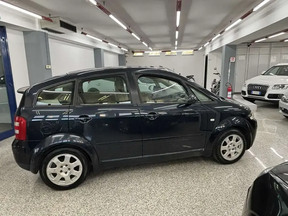 Usata Audi A2 75 CV (55 kW) 2001 Blu/azzurro Utilitaria
