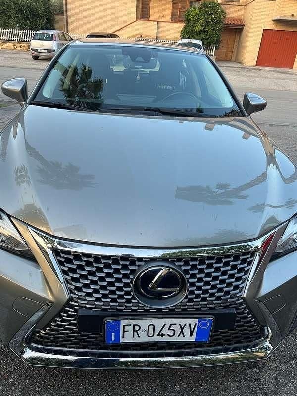 Grigio Usata 2018 Lexus CT200h Executive Line Berlina | 13.500 € - Immagine 1/4