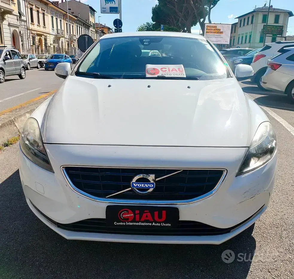 Usata Volvo V40 Business Edition 115 CV (84 kW) 2015 Bianco Berlina
