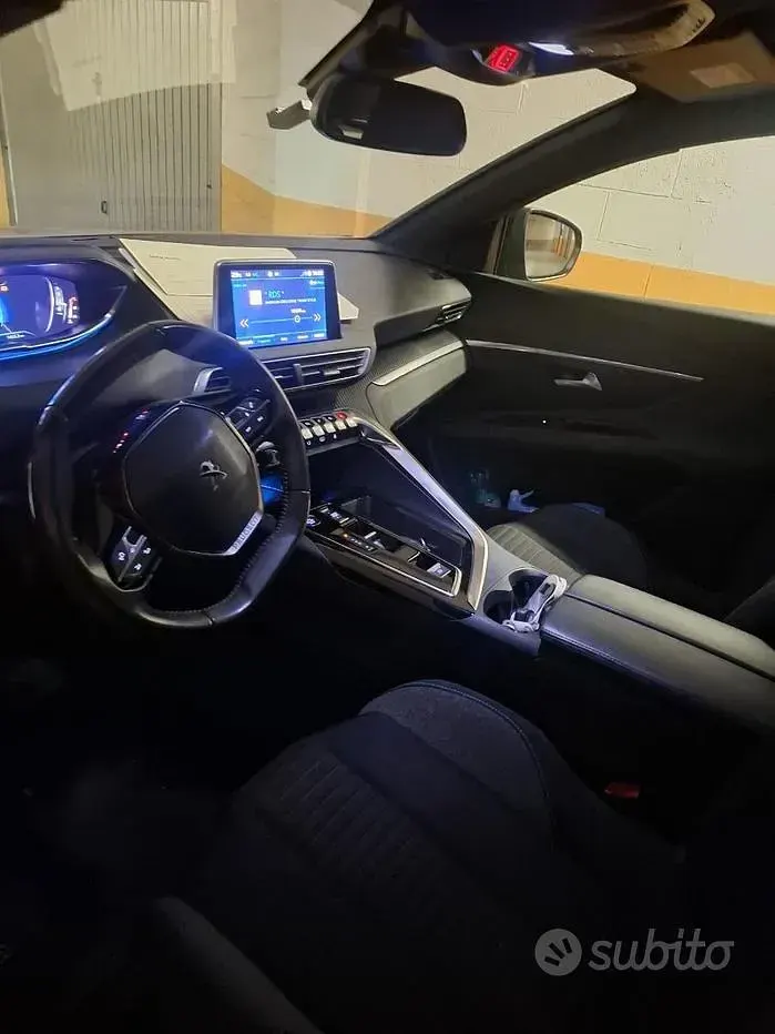 Usata Peugeot 3008 131 CV (96 kW) 2023 Nero SUV