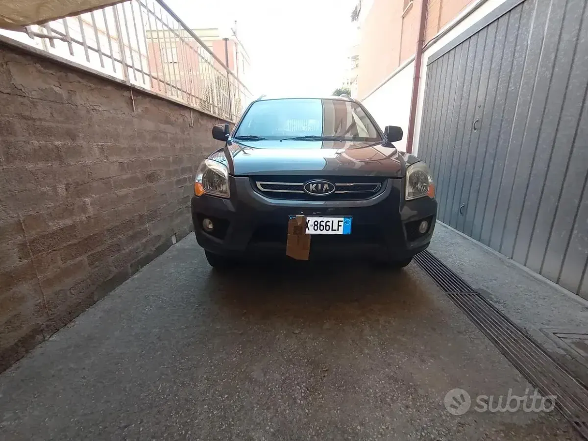 Usata Kia Sportage 141 CV (103 kW) 2009 Grigio SUV