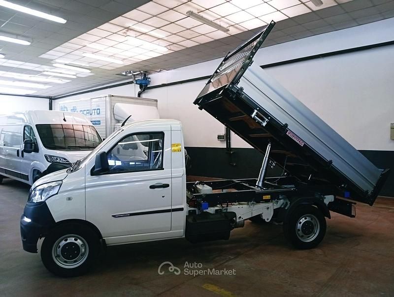 Nuova Piaggio Porter 101 CV (74 kW) 2025 Bianco