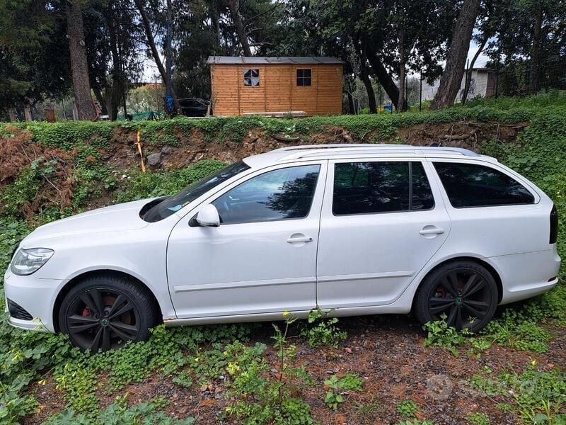 Bianco Usata 2012 Skoda Octavia Station wagon | 1000 € - Immagine 1/4