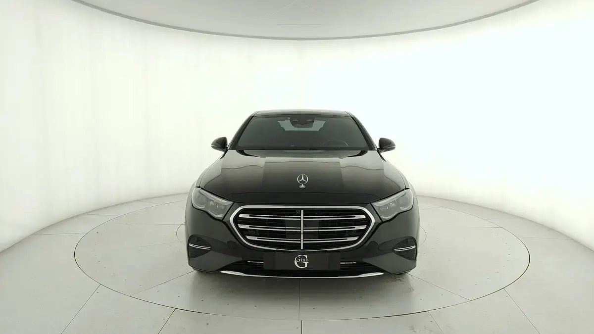 Usata Mercedes E450 Premium Plus 367 CV (269 kW) 2025 Nero Berlina