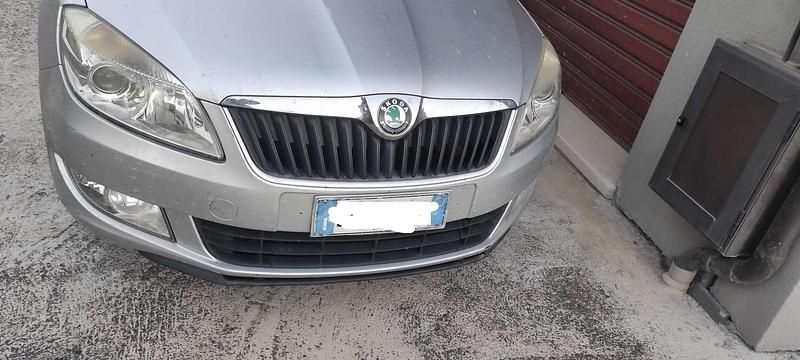 Usata Skoda Roomster Ambition 90 CV (66 kW) 2011 Argento Monovolume