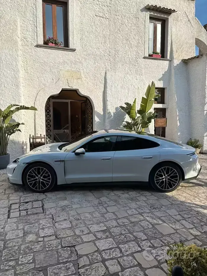 Usata Porsche Taycan Performance Package 350 kW (476 CV) 2021 Berlina