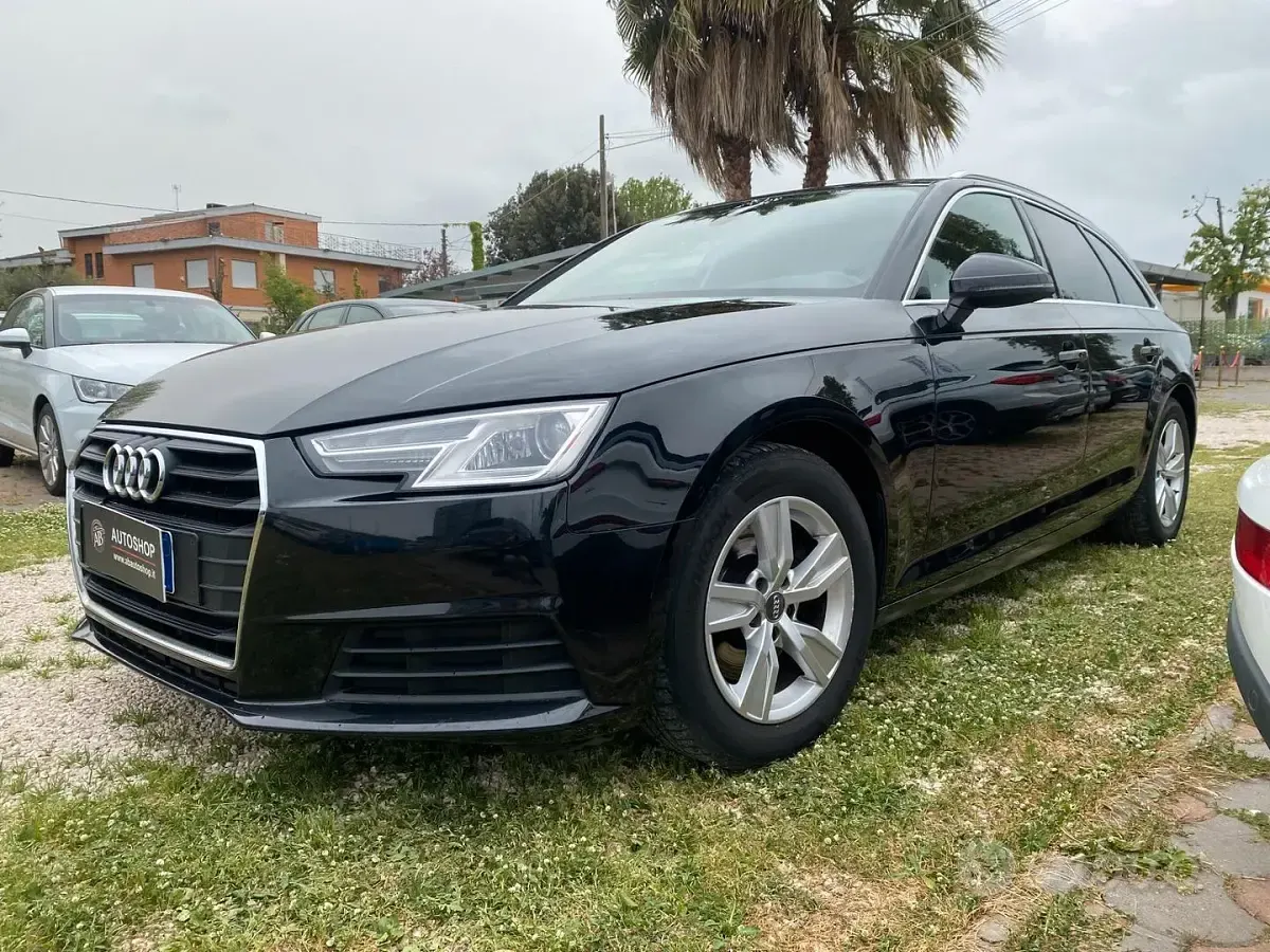 Usata Audi A4 151 CV (111 kW) 2017 Nero Station wagon