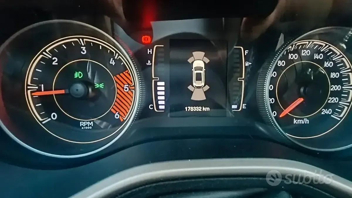 Usata Jeep Cherokee 80 CV (58 kW) 2014 SUV