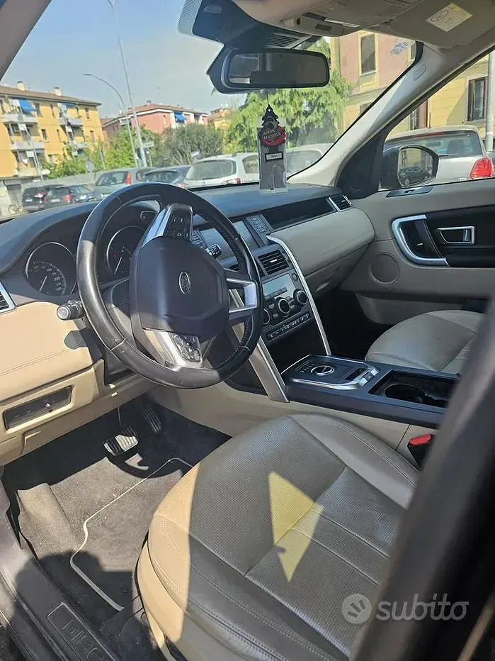 Usata Land Rover Discovery Sport HSE Luxury 150 CV (110 kW) 2019 Nero SUV