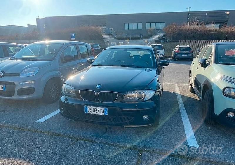 Nero Usata 2008 BMW 118 Due volumi | 4000 € (Ottimo prezzo) - Immagine 1/4