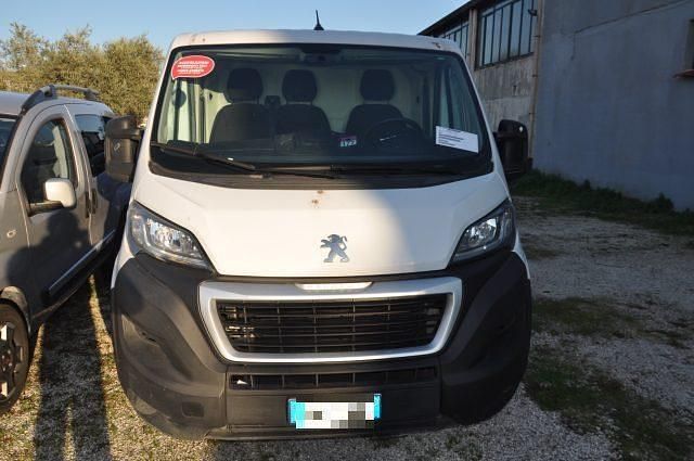 Usata Peugeot Boxer S 140 CV (102 kW) 2022 Grigio Furgone