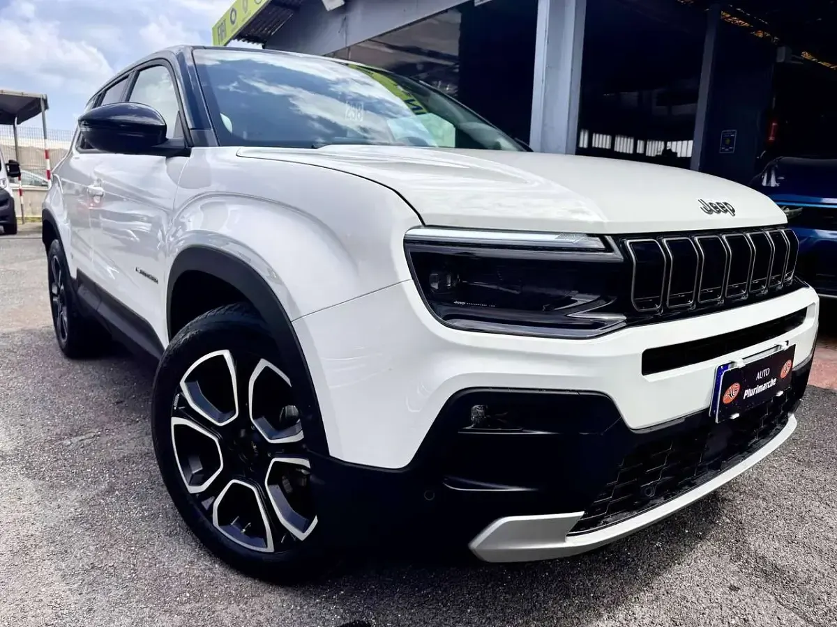 Usata Jeep Avenger Summit 101 CV (74 kW) 2025 Bianco SUV
