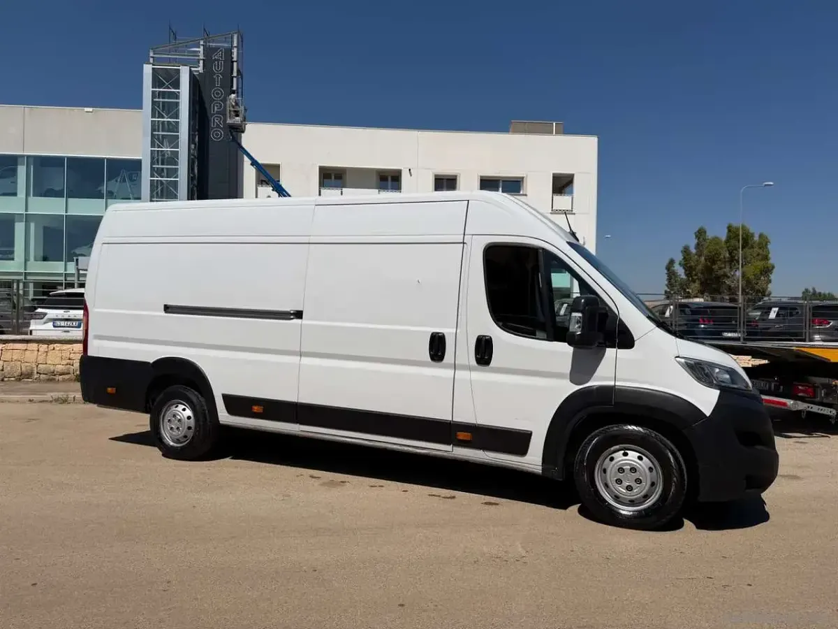 Usata Opel Movano 165 CV (121 kW) 2022 Bianco Furgone