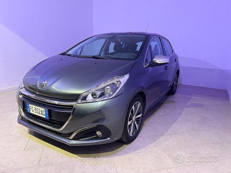 Usata Peugeot 208 Allure 82 CV (60 kW) 2016 Grigio Utilitaria