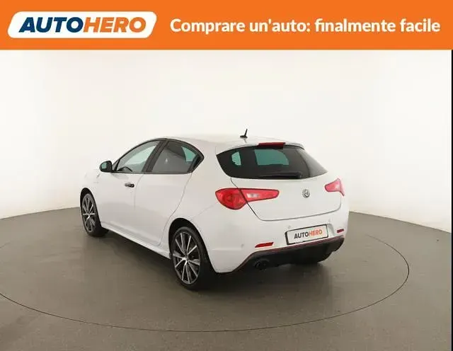 Usata Alfa Romeo Giulietta 120 CV (88 kW) 2019 Bianco Utilitaria
