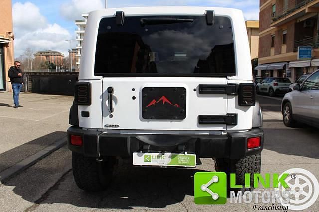 Usata Jeep Wrangler Unlimited Sahara 200 CV (147 kW) 2014 Bianco SUV