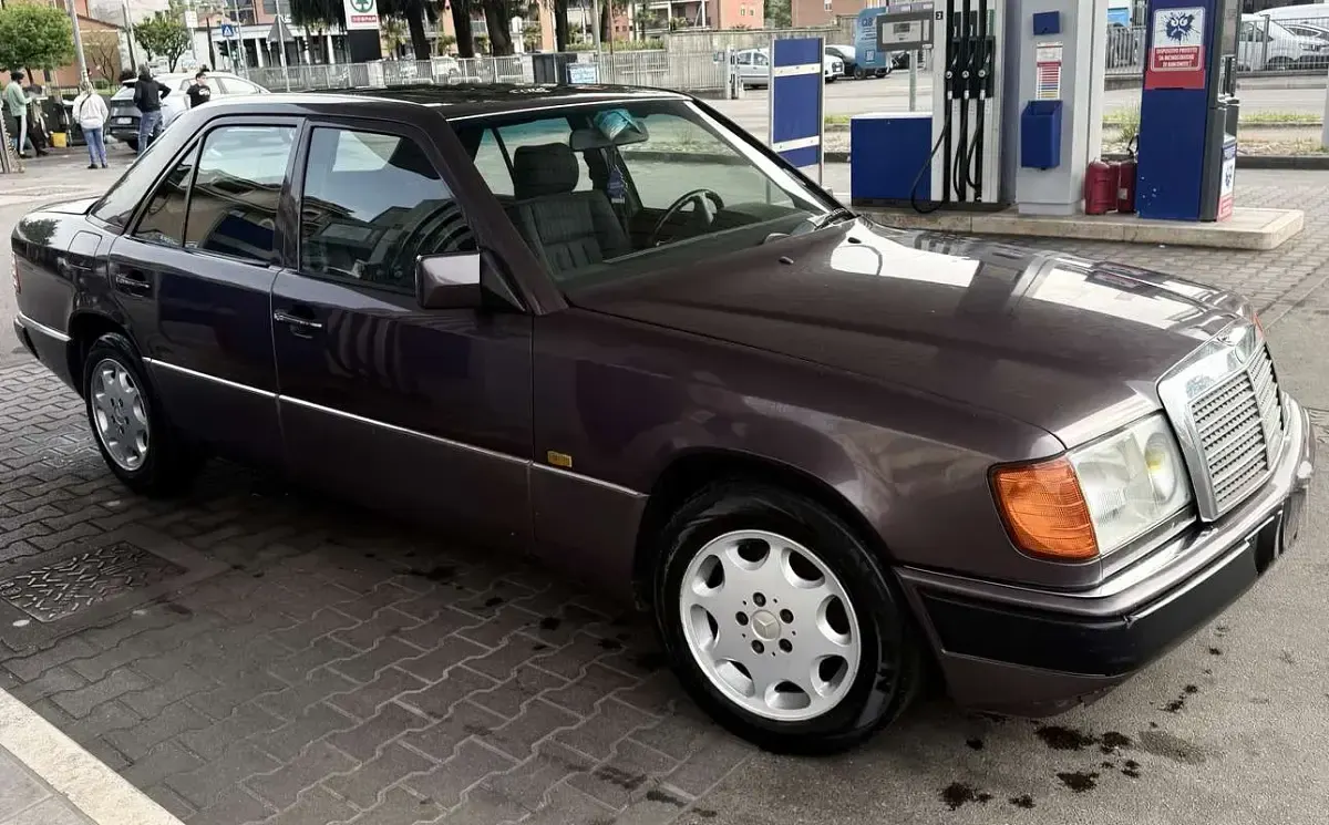 Usata Mercedes E200 122 CV (89 kW) 1992 Berlina