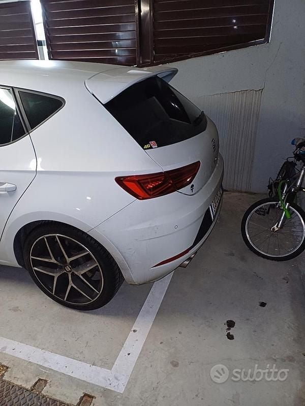 Usata Seat Leon 150 CV (110 kW) 2020 Bianco Berlina