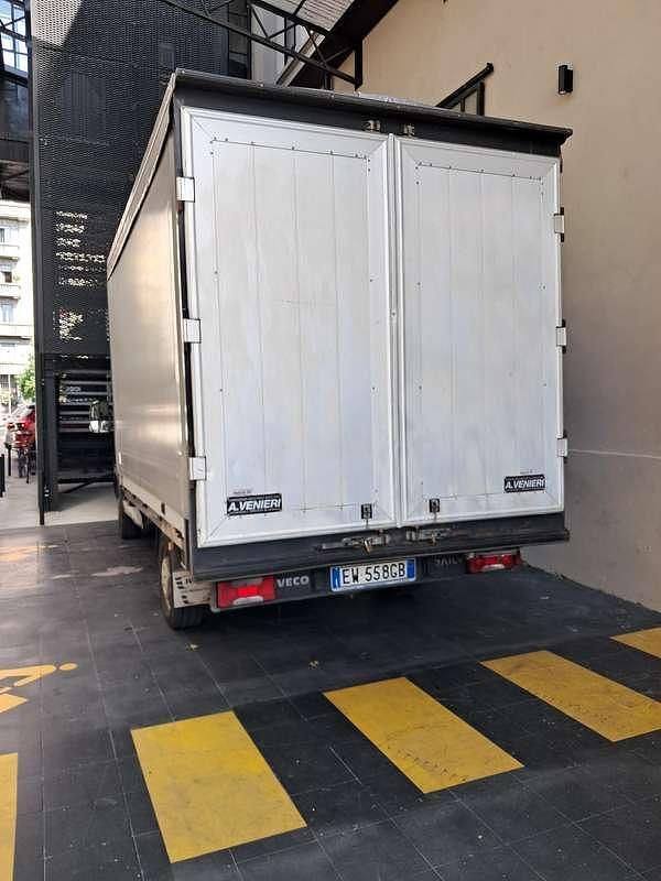 Usata Iveco Daily 170 CV (125 kW) 2014 Bianco Furgone