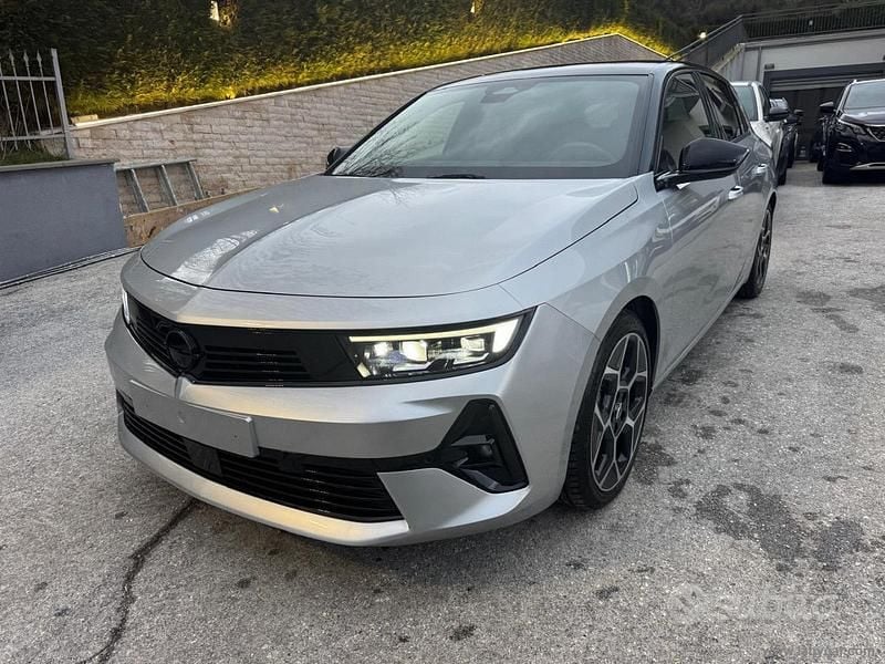 Usata Opel Astra 131 CV (96 kW) 2024 Argento Berlina