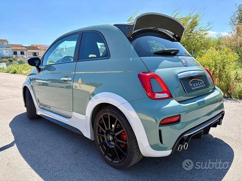 Usata Abarth 695 179 CV (131 kW) 2020 Verde Utilitaria