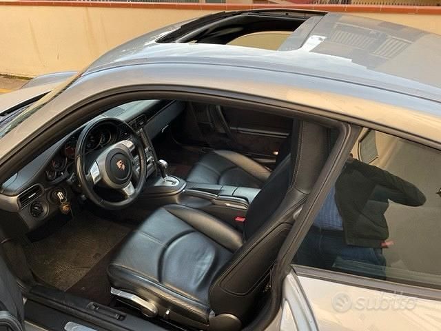 Usata Porsche 911 325 CV (239 kW) 2005 Grigio Coupé