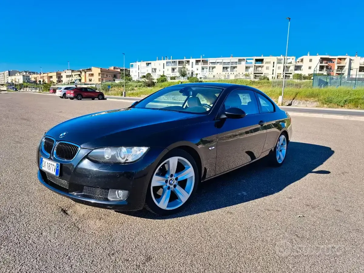 Usata BMW 320 177 CV (130 kW) 2009 Nero Coupé