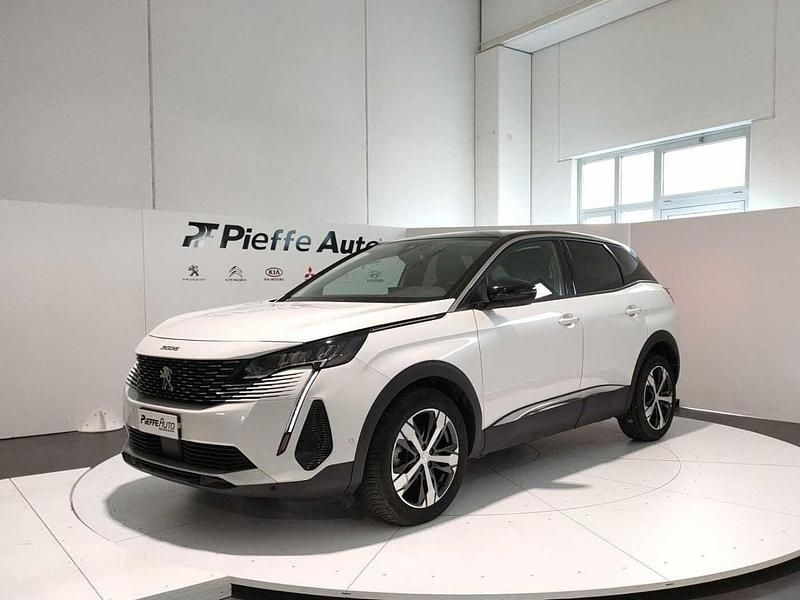 Usata Peugeot 3008 Allure 131 CV (96 kW) 2022 Bianco SUV