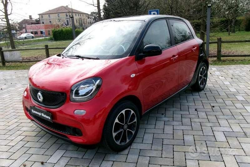 Usata Smart ForFour Passion 71 CV (52 kW) 2015 Grigio Utilitaria