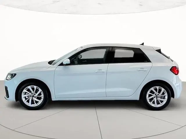 Usata Audi A1 Sportback Business 116 CV (85 kW) 2025 Bianco ghiacciaio metallizzato Utilitaria