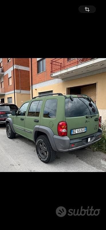 Second-hand Jeep Cherokee 116 CP (85 kW) 2002 Verde SUV
