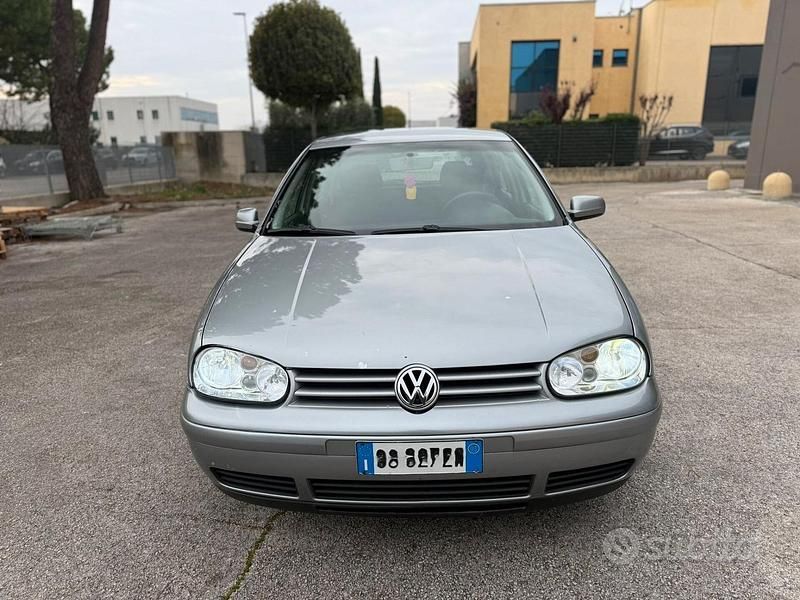 Usata VW Golf IV 101 CV (74 kW) 2003 Grigio Station wagon
