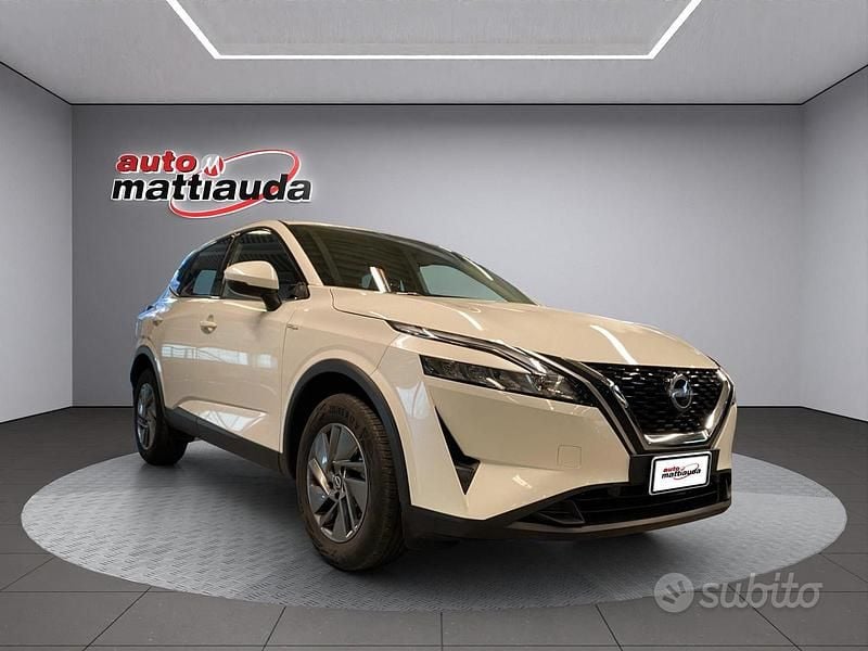 Usata Nissan Qashqai Acenta 140 CV (102 kW) 2023 Bianco perlato SUV