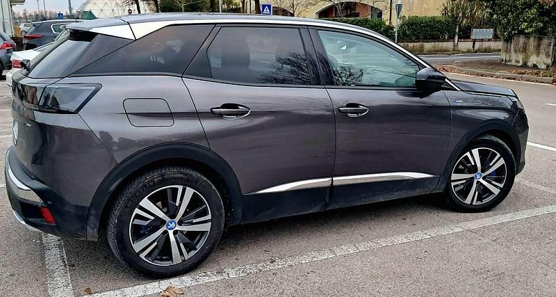 Usata Peugeot 3008 Allure 181 CV (133 kW) 2021 Grigio SUV