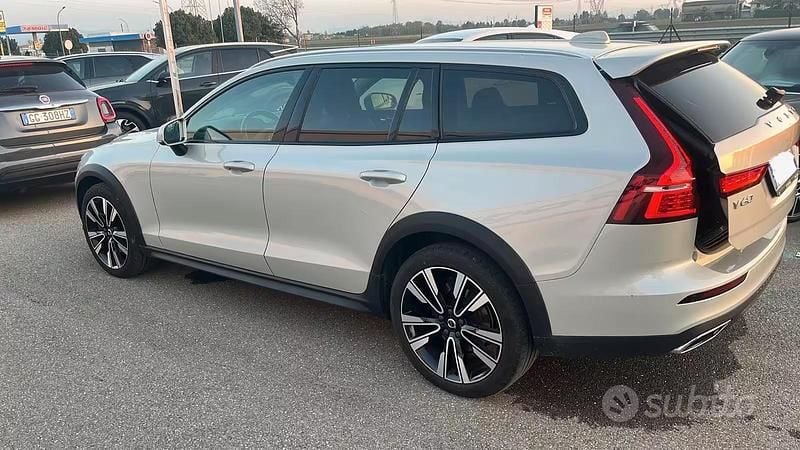 Usata Volvo V60 CC 197 CV (144 kW) 2021 Station wagon