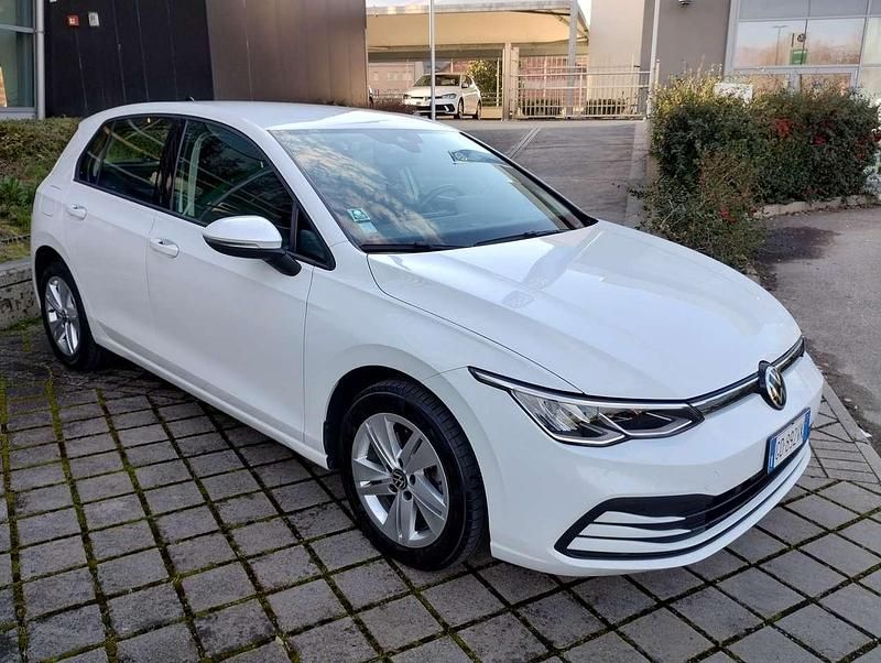 Usata VW Golf VIII Life 110 CV (80 kW) 2020 Bianco Berlina